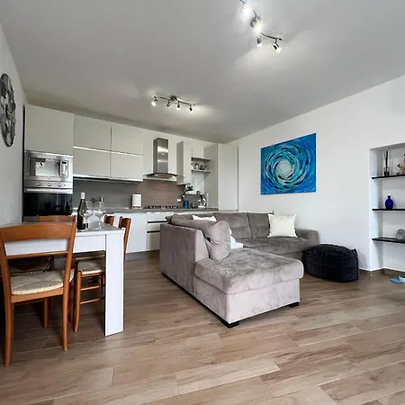 Appartamento Welcome Riviera - Casa Maria Casa Indipendente In Collina Con Vista ,98 Gradini Per Raggiungerla A Scendere E Salire, Wi-fi Gratuito Incluso San Martino di Noceto