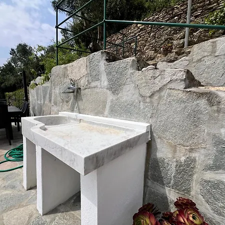 Appartamento Welcome Riviera - Casa Maria Casa Indipendente In Collina Con Vista ,98 Gradini Per Raggiungerla A Scendere E Salire, Wi-fi Gratuito Incluso San Martino di Noceto