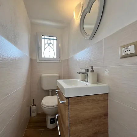 Appartamento Welcome Riviera - Casa Maria Casa Indipendente In Collina Con Vista ,98 Gradini Per Raggiungerla A Scendere E Salire, Wi-fi Gratuito Incluso